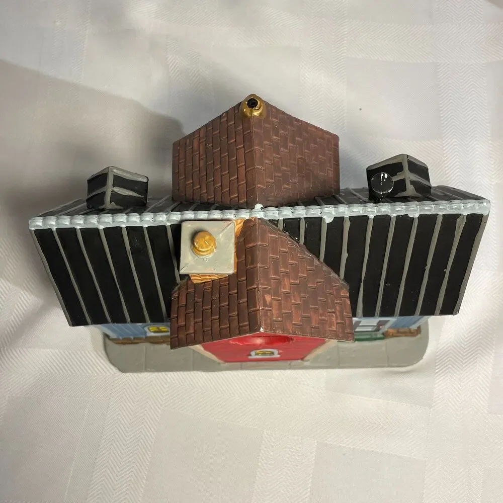 Lemax Purrs N Paws Animal Shelter 65152 Retired Village Building Box 2016